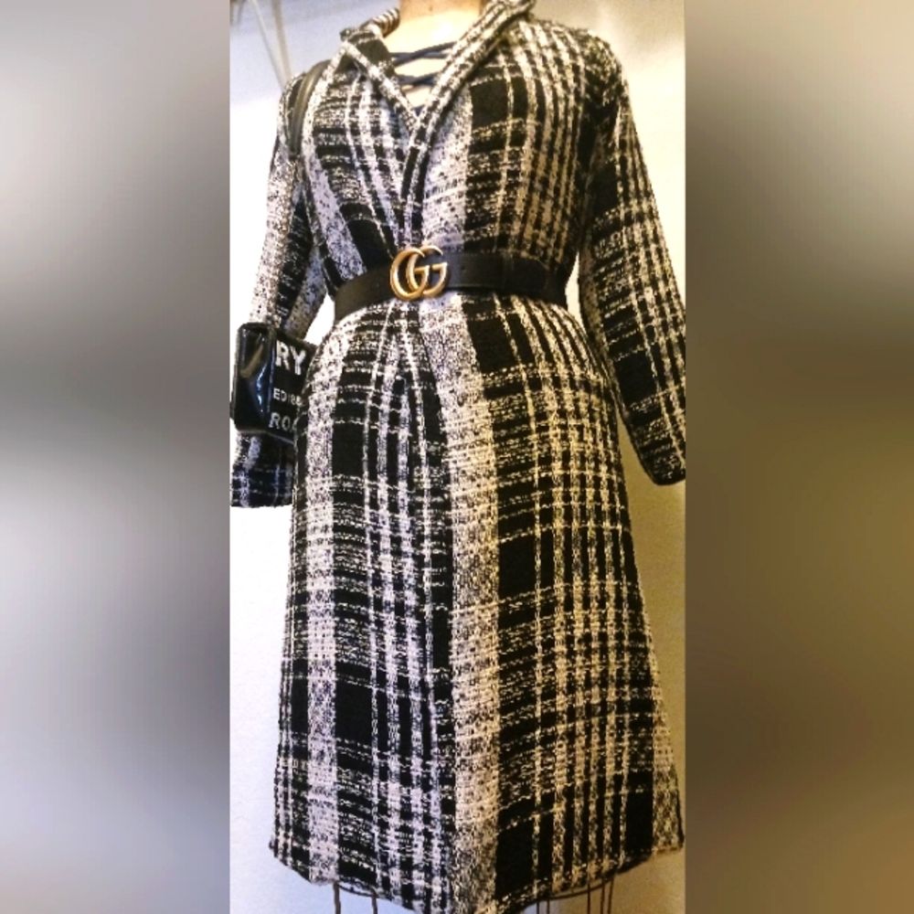 STUNNING WOMEN'S TWEED COAT